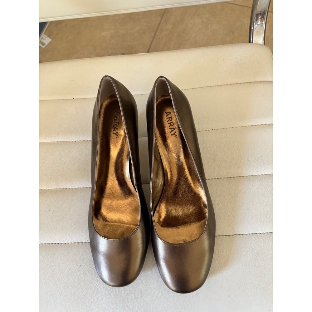 Array Bronze Metallic Leather Kitten Heel Pumps Round Toe Shoes 9M 180379 - Picture 2 of 9